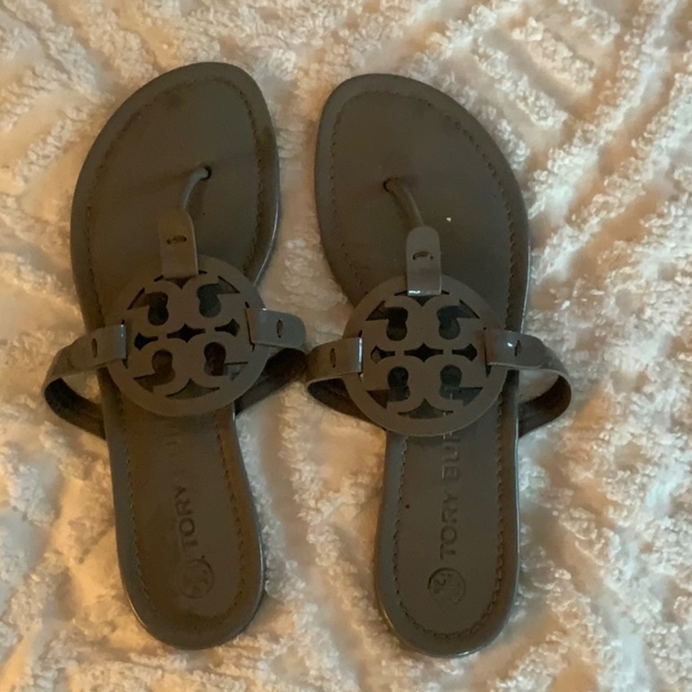 Tory Burch gray patent sandal, size 9